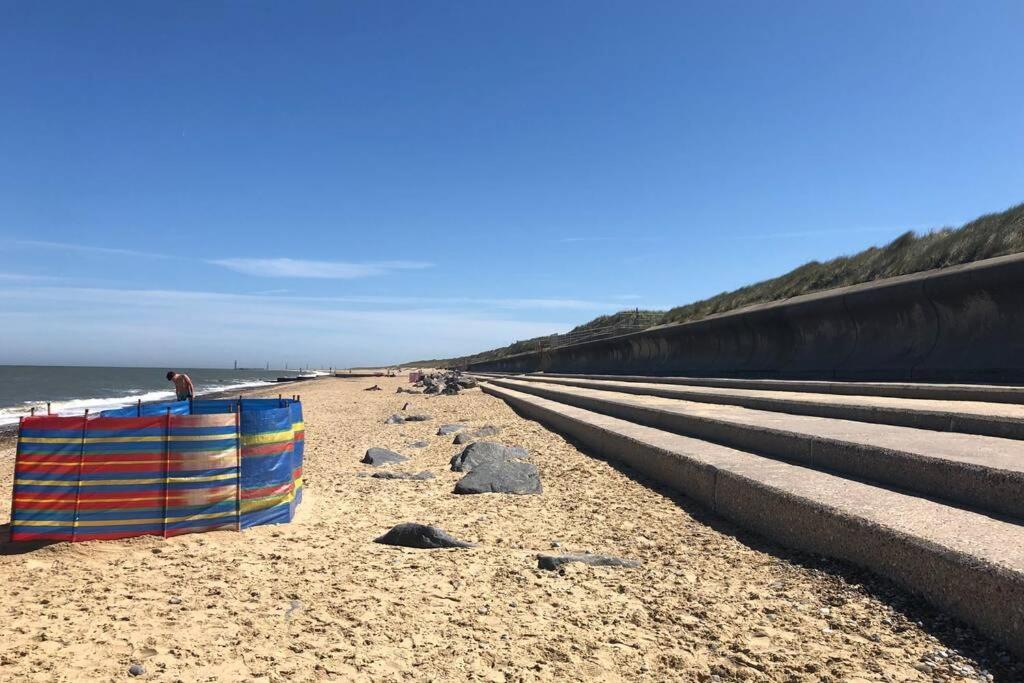 Dog Friendly Cottage 2 Mins To Beach With Hot Tub And Zappi Ev Lessingham 外观 照片