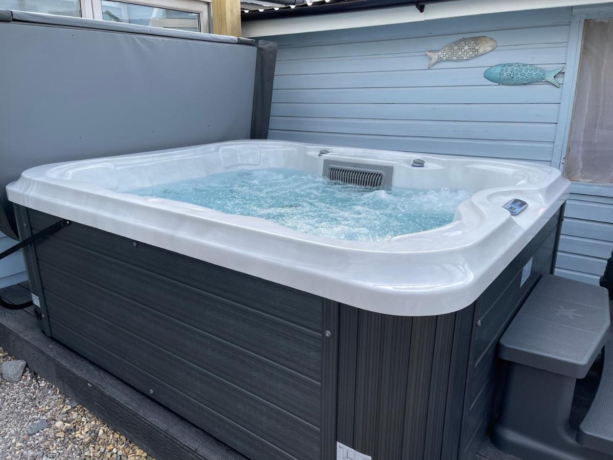 Dog Friendly Cottage 2 Mins To Beach With Hot Tub And Zappi Ev Lessingham 外观 照片