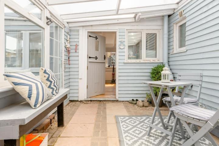 Dog Friendly Cottage 2 Mins To Beach With Hot Tub And Zappi Ev Lessingham 外观 照片